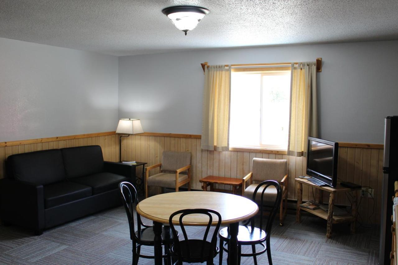 Alpine Motel Of Cooke City Εξωτερικό φωτογραφία