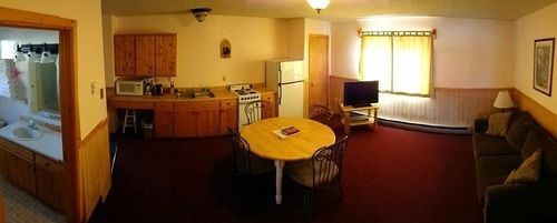 Alpine Motel Of Cooke City Εξωτερικό φωτογραφία